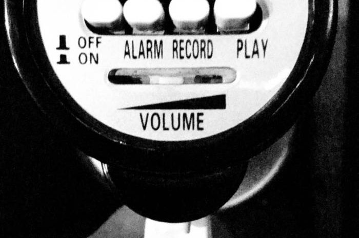 Review: Alarm - Alarm