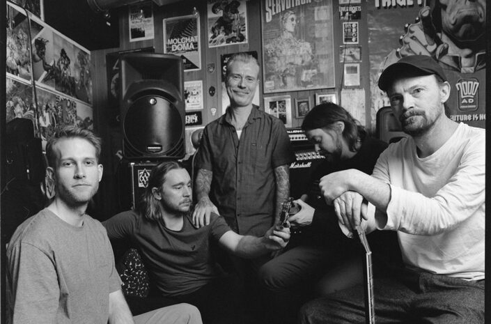 Damokles Premiere "Rip You Off And Rip It Out"