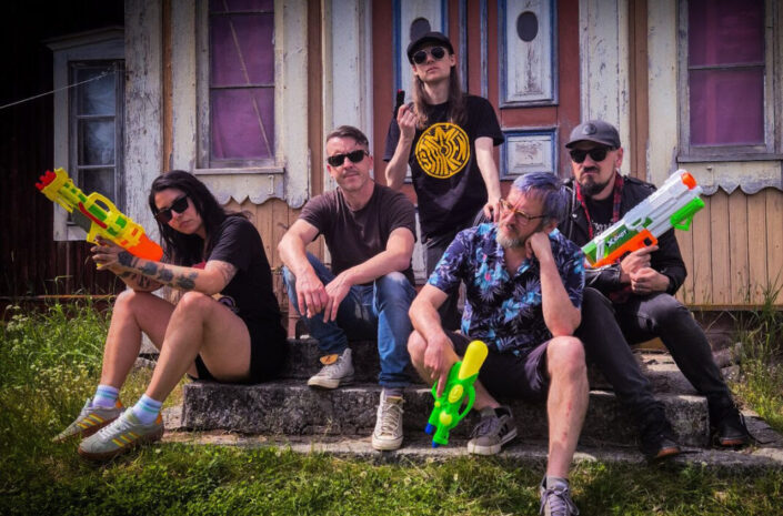 Besvärjelsen Premiere "Accelerating Hearts" Video